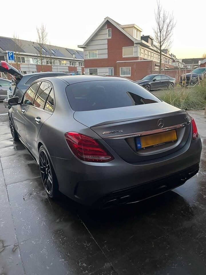 Auto detailing werk 4 — AutoGlans Tilburg Tilburg